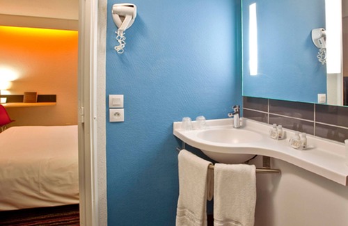 Chambray-les-Tours Hotel | Eco-Friendly Hotel Kyriad Tours Sud with Spa & Restaurant