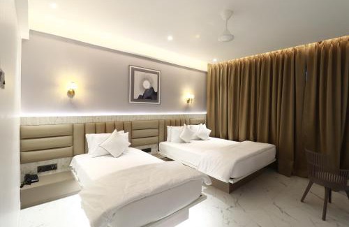 Solapur Hotel | Discover Hotel Lémore: Stay, Dine & Family-Friendly Fun