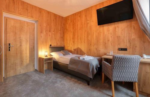 Lipova-Lazne Hotel | Discover Hotel Lípa: Family-Friendly with a Hot Tub