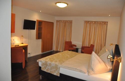 Mellingen Hotel | Discover Hotel Löwen: Pet-Friendly Stays with Restaurant