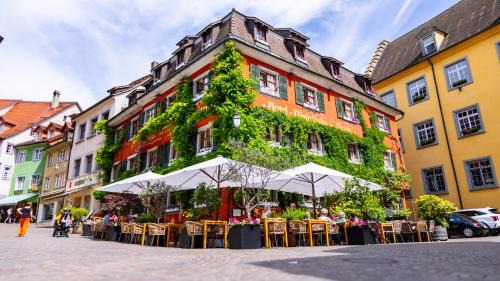 Meersburg Hotel | Pet-Friendly Retreat at Hotel Löwen-Weinstube with Dining