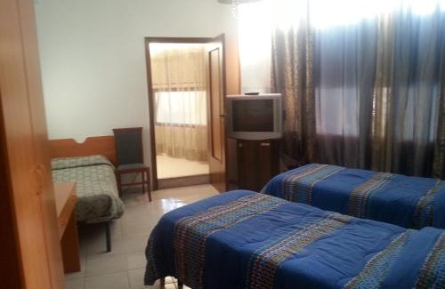 Brindisi Histotic Center Hotel | Pet-Friendly Getaway at Hotel L'Approdo with Breakfast