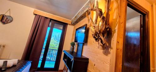 Beuil-les-Launes Hotel | Discover Hotel l'Escapade: 9.1/10 Rated Retreat