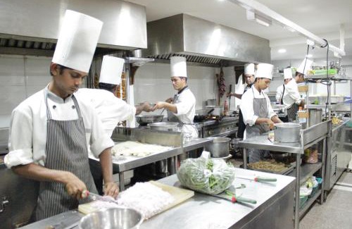 Bhilwara Hotel | Discover Comfort at Hotel La Abode with Family-Friendly Amenities