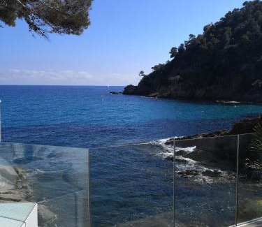 Cavaliere Hotel | Oceanfront Retreat at Hotel La Calanque - 4-Star Escape