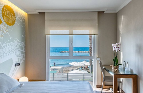 Malaga-Este Hotel | Unforgettable Stays at Hotel La Chancla with Ocean Views