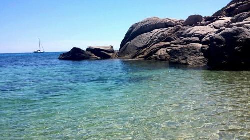 Cavoli Hotel | Oceanfront Bliss at Hotel la Conchiglia - Rated 9/10!