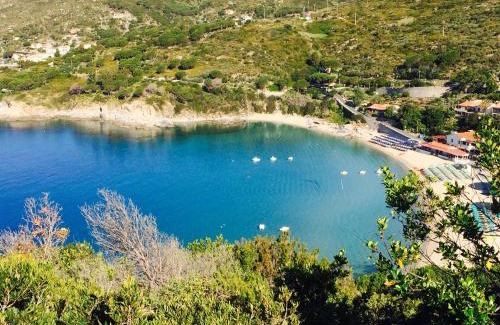 Cavoli Hotel | Oceanfront Bliss at Hotel la Conchiglia - Rated 9/10!