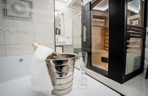 Boscoreale Hotel | Discover Hotel la Fenice: Family-Friendly & Pet Welcoming