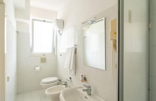 San Martino Bassa Hotel | Discover Hotel La Fonte: Family-Friendly & Pet Friendly Stay