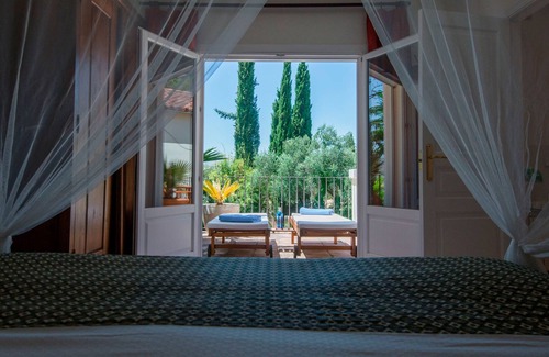Ronda Hotel | Discover Hotel La Fuente de la Higuera - Rated 9.8/10!