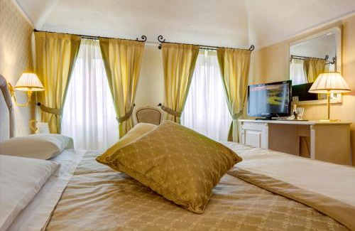 Volterra Hotel | Top-Rated Hotel La Locanda: Pet-Friendly and Family Fun