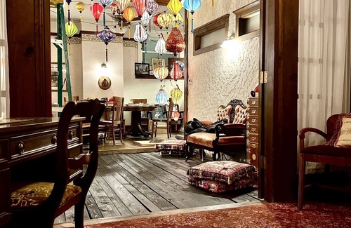 Bisbee Hotel | Guest Favorite: Hotel La More at The Bisbee Inn with Breakfast
