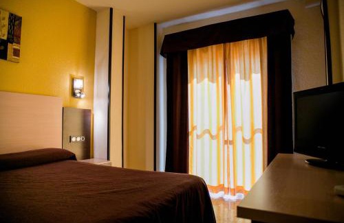 Iznalloz Hotel | Discover Hotel La Nava: Pet Friendly & Family Welcoming