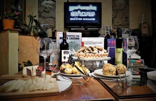 Cassino Hotel | Inviting Hotel La Pace - Enjoy Breakfast and Hot Tub Access