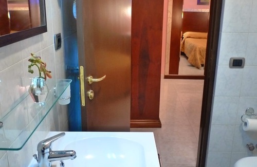 Cassino Hotel | Eco-Friendly Hotel La Pace - Rated 9.2/10 with Hot Tub