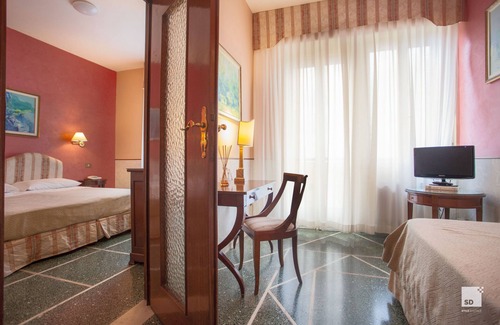 Pisa City Centre Hotel | Discover Comfort at Hotel La Pace: Spa & Child-Friendly