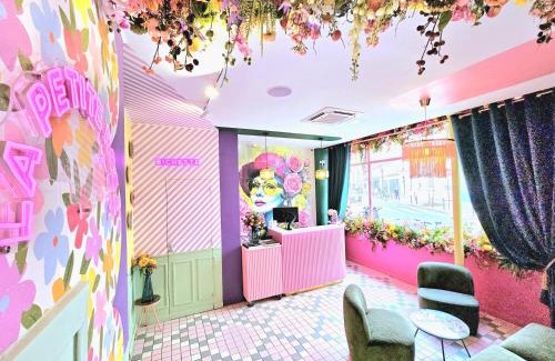 Bercy Hotel | Discover Hotel La Petite Rosa: Family-Friendly & Accessible