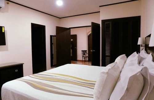 Leon Hotel | Ocean View Retreat at Hotel la Recoleccion - Rated 9/10