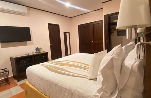 Leon Hotel | Ocean View Retreat at Hotel la Recoleccion - Rated 9/10