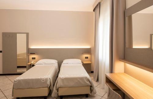 Cepagatti Hotel | Discover Oceanfront Comfort at Hotel La Rotonda