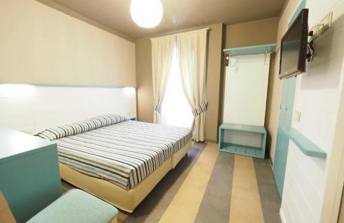 Cinque Terre Hotel | Oceanfront Hotel La Spiaggia: Guest Rated 9/10 & Breakfast