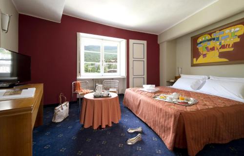 Sauze d'Oulx Hotel | Discover Hotel la Torre: A 4-Star Retreat with Spa & Pool