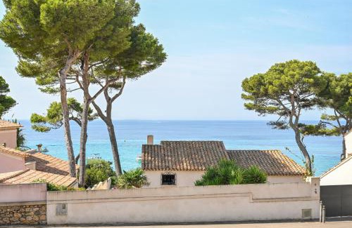 Carry-le-Rouet Hotel | Relax at Hotel La Tuiliere with Oceanfront Pool Access