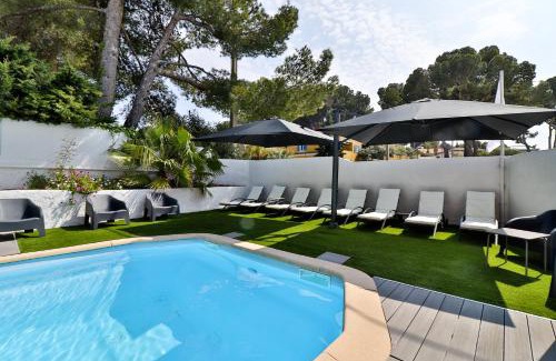 Carry-le-Rouet Hotel | Relax at Hotel La Tuiliere with Oceanfront Pool Access
