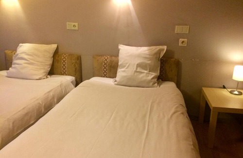 Virton Hotel | Cozy Hotel La Venerie: Pet-Friendly with Delicious Dining