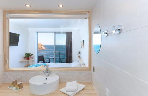 Cerbere Hotel | Oceanfront Retreat at Hotel La Vigie - Guest Rated 8.8/10