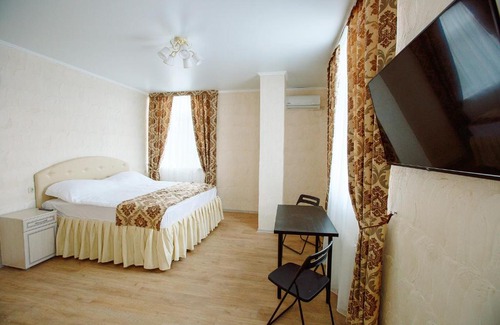 Krasnodar Hotel | Budget-Friendly Hotel Labirint with Breakfast & Hot Tub