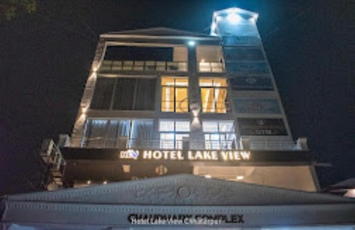 Chhatarpur Hotel | Top-Rated Hotel Lake View in Chhatarpur with Breakfast