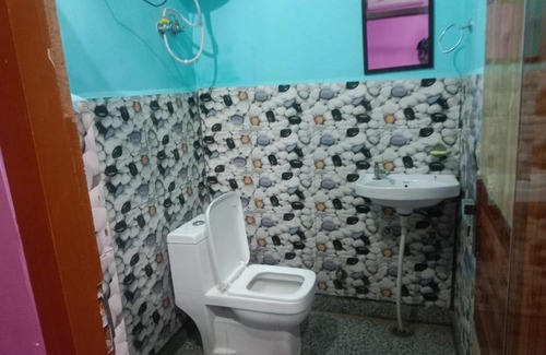 Kasganj Hotel | Discover Hotel Lakhdatar: Family-Friendly Stay with Breakfast