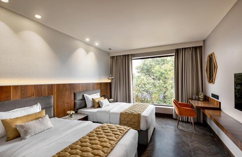 Jind Hotel | Experience Comfort at Hotel Lakshya Inn - 4-Star Family Stay