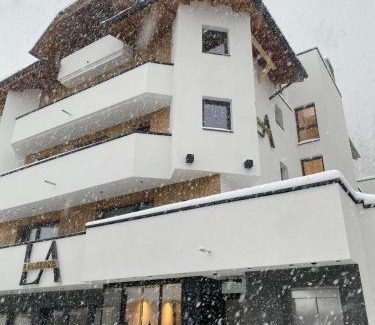 Ischgl Hotel | Experience Hotel Lamtana: 4-Star Stay with Spa & Pet Friendly