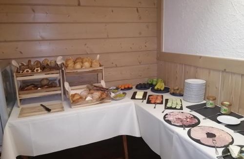 Schoenenberg-Kuebelberg Hotel | Inviting Landgut Jungfleisch: Pet-Friendly Getaway