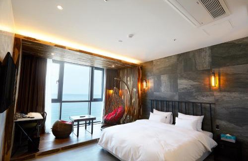 Haeundae Hotel | Oceanfront Hotel Laon: Rated 8/10 with Hot Tub & Views