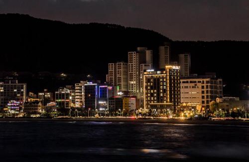 Haeundae Hotel | Oceanfront Hotel Laon: Rated 8/10 with Hot Tub & Views