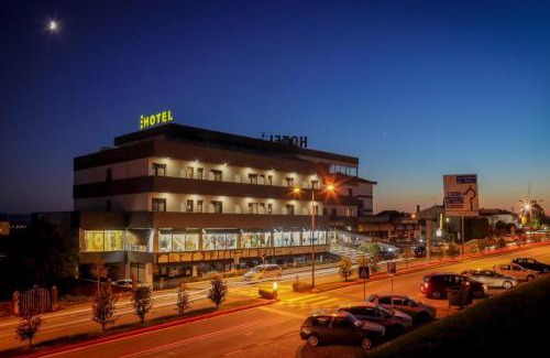Valenca Hotel | Discover Hotel Lara: Family-Friendly Stay with Pool Access
