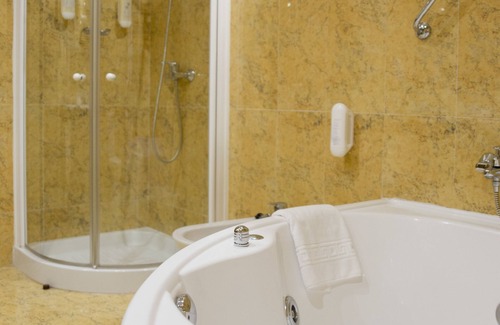Diputacion de Rincon de San Gines Hotel | Relax at Hotel Las Gaviotas: 4-Star Comfort with Pool & Spa