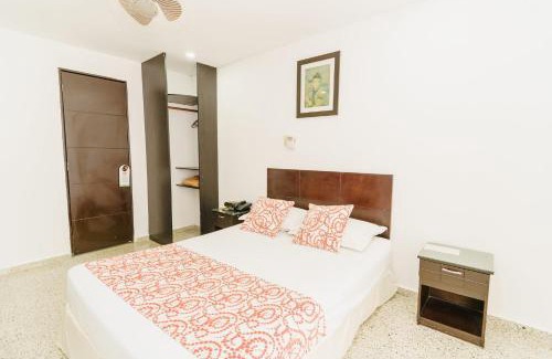 Apartado Hotel | Discover Hotel Las Molas: Family-Friendly with Breakfast