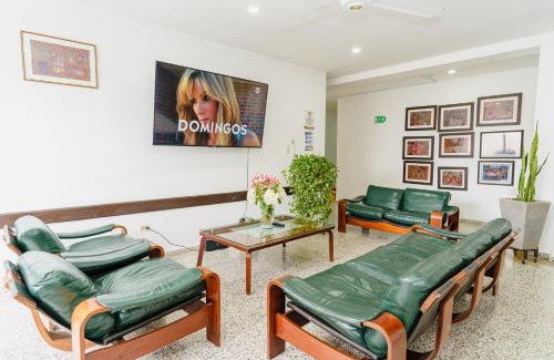 Apartado Hotel | Discover Hotel Las Molas: Family-Friendly with Breakfast