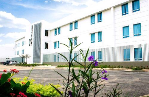 Malambo Hotel | Budget-Friendly Stay at Hotel las Olas Malambo with Breakfast
