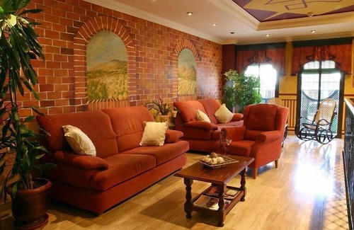 Priego de Cordoba Hotel | Inviting Hotel Las Rosas: Spa & Family-Friendly Amenities