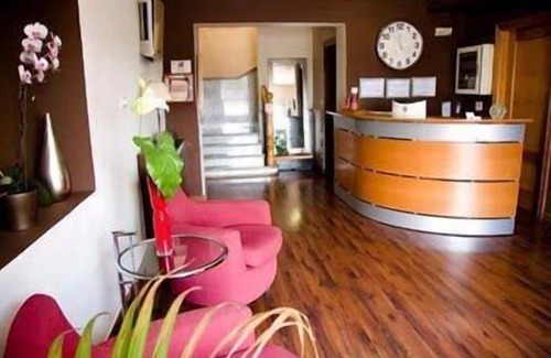 Albolote Hotel | Discover Comfort at Hotel Las Terrazas with Spa & Breakfast