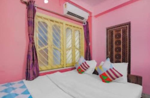 Jadavpur Hotel | Top-Rated Hotel Laxmi Guest House Jadavpur with Dining & Family Amenities