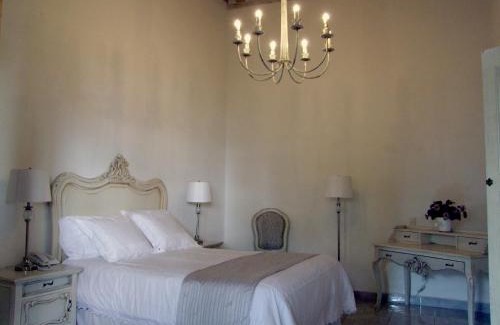 San Juan del Rio Hotel | Discover Hotel Layseca: Rated 9/10 with Family-Friendly Amenities