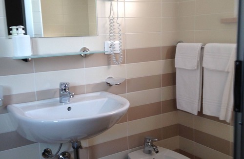 Bellaria-Igea Marina Hotel | Unforgettable Stay at Hotel Lazzarini - 10/10 Rated Experience