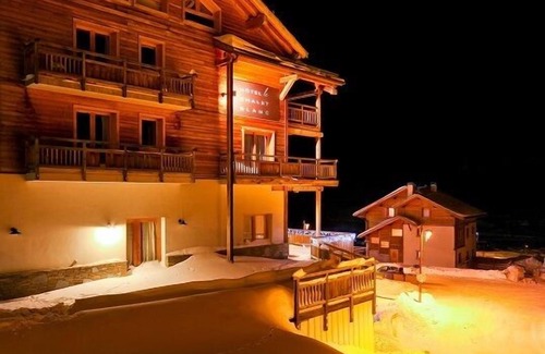 Montgenevre Hotel | Discover Hotel le Chalet Blanc: 4-Star Stay with Spa & Pool